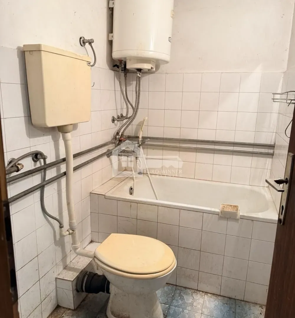 Prodaja, kuća, 220m², Čukarica, Beograd