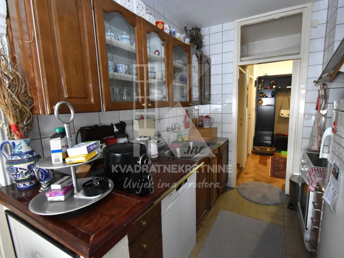 Prodaja, četvorosoban stan, 120m², Blok 7, Podgorica