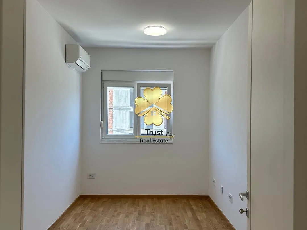 Izdavanje, dvosoban stan, 65m², Stari Aerodrom, Podgorica