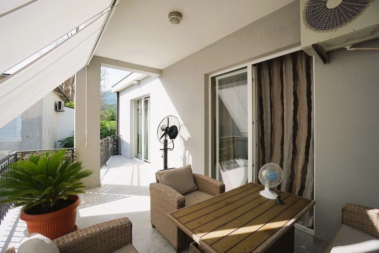 Prodaja, kuća, 270m², Zelenika, Herceg Novi
