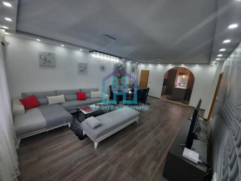 Prodaja, kuća, 154m², Sajlovo, Novi Sad Sve Podlokacije