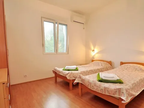 Prodaja, kuća, 424m², Kostanjica, Kotor - image 17