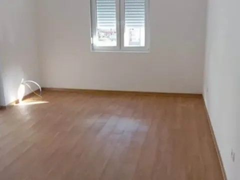 Sale, two bedroom apartment, 60m², Zabjelo, Podgorica - image 2