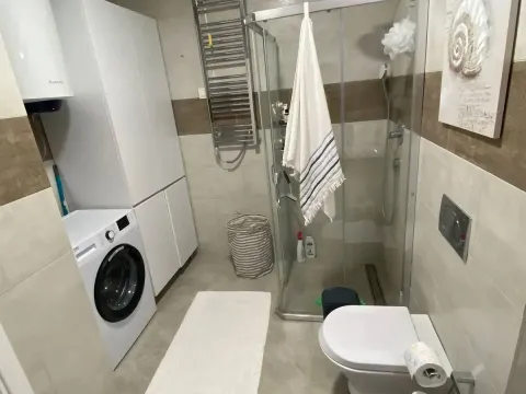 Prodaja, jednosoban stan, 57m², Centar, Tivat - image 4