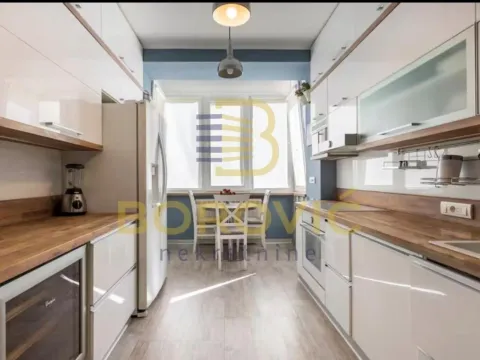 Sale, three bedroom apartment, 77m², Stari Grad, Beograd - image 7