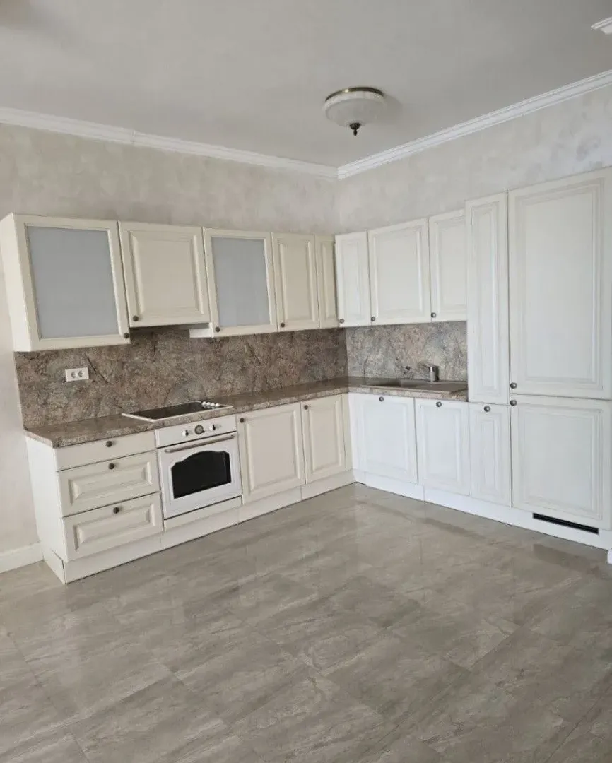 Sale, four bedroom apartment, 115m², Bečići, Budva