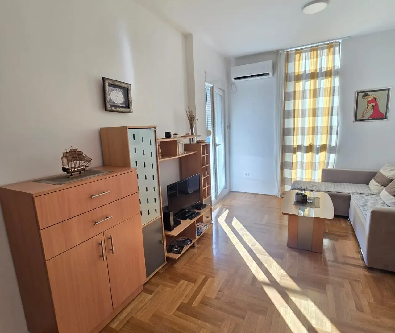 Rent, one bedroom apartment, 46m², Kava, Tivat