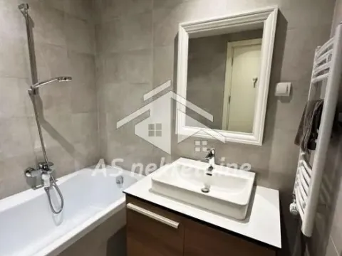 Izdavanje, trosoban stan, 90m², Savski Venac, Beograd - image 8