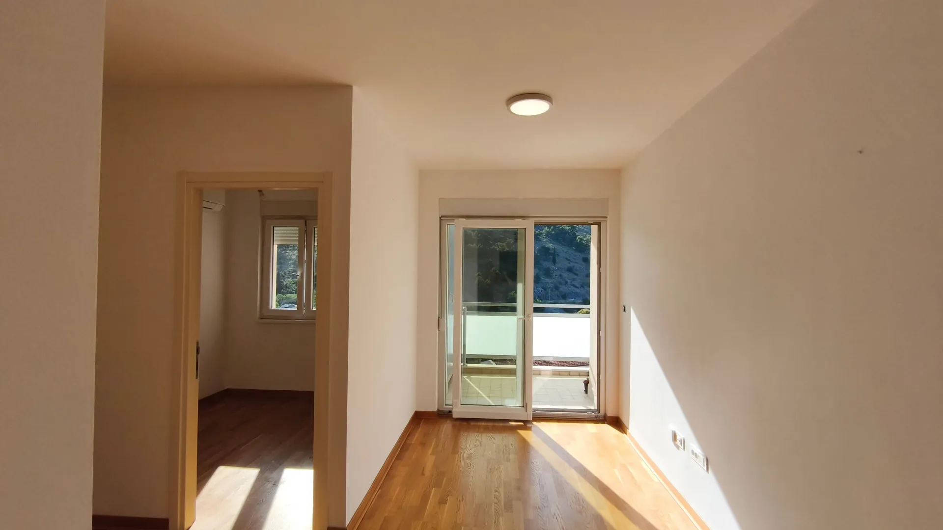Rent, one bedroom apartment, 35m², City Kej, Podgorica