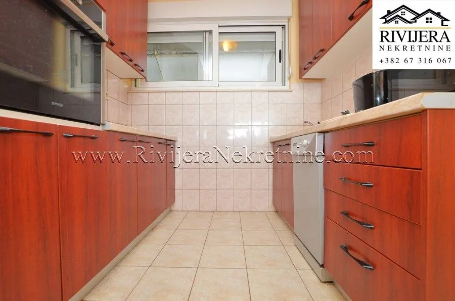 Prodaja, dvosoban stan, 73m², Centar, Herceg Novi
