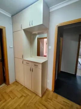 Izdavanje, dvosoban stan, 80m², Blok 9, Podgorica - image 6