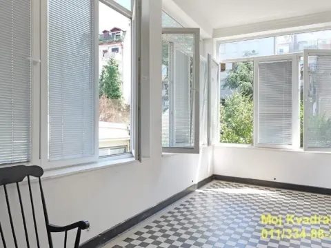 Prodaja, stan, 132m², Vračar Sve Podlokacije, Beograd