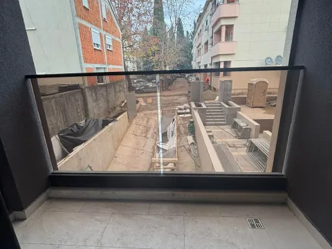 Prodaja, jednosoban stan, 54m², Centar, Podgorica - image 2