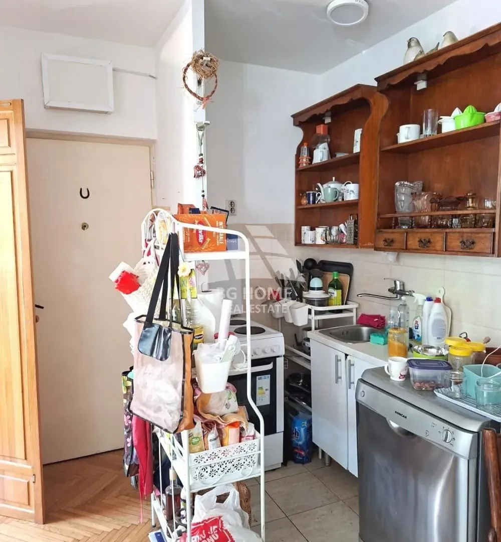 Sale, three bedroom apartment, 62m², Zvezdarska Šuma, Zvezdara Sve Podlokacije