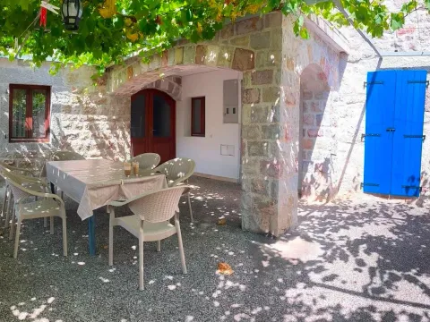 Rent, house, 70m², Pržno, Budva - image 4