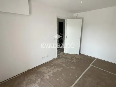 Prodaja, četvorosoban stan, 112m², Zemun Gornji Grad, Zemun Sve Podlokacije - image 8