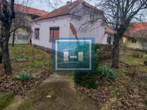 Kuća in Striško Naselje