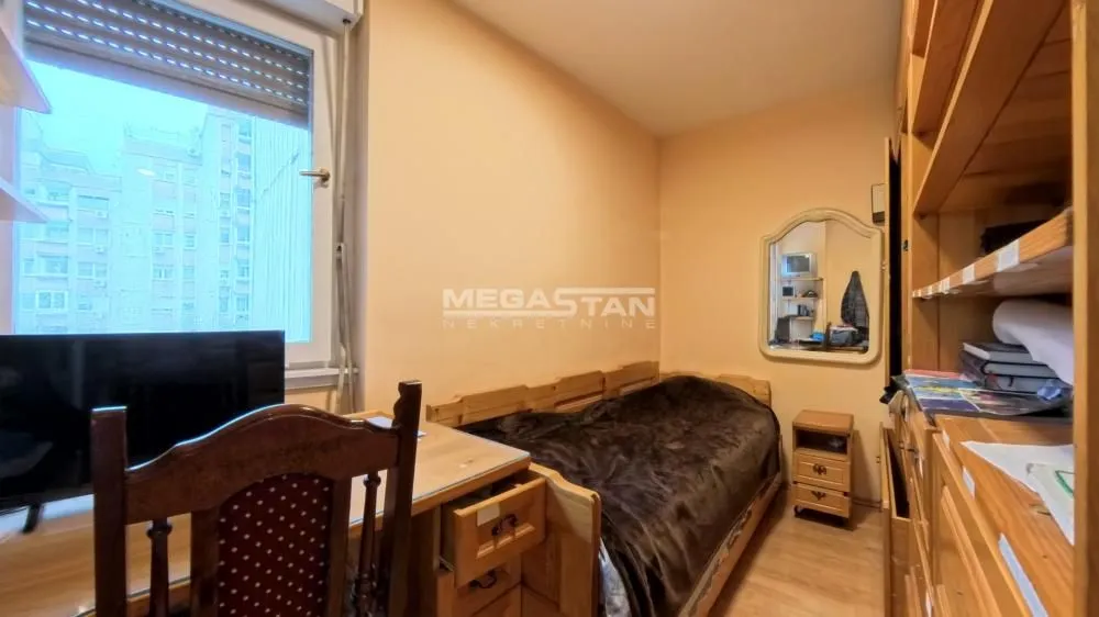 Sale, three bedroom apartment, 76m², Stari Grad, Beograd