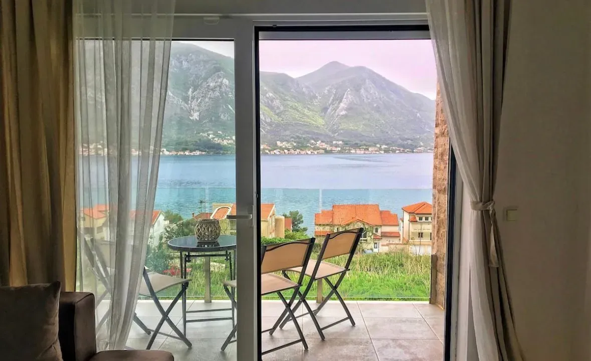 Rent, one bedroom apartment, 45m², Kotor, Crna Gora