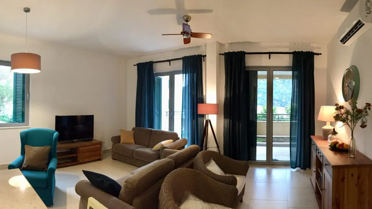 Sale, apartment, 96m², Morinj, Kotor