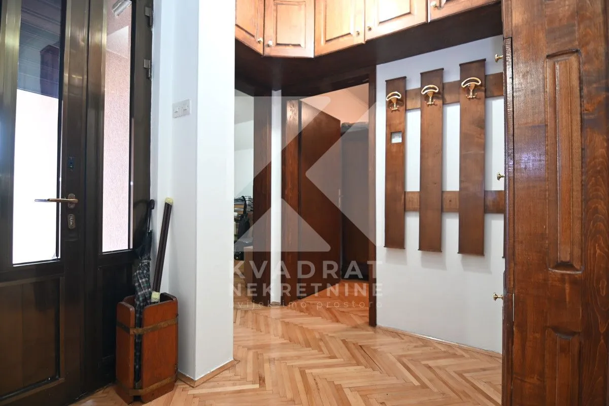 Prodaja, kuća, 240m², Zabjelo, Podgorica