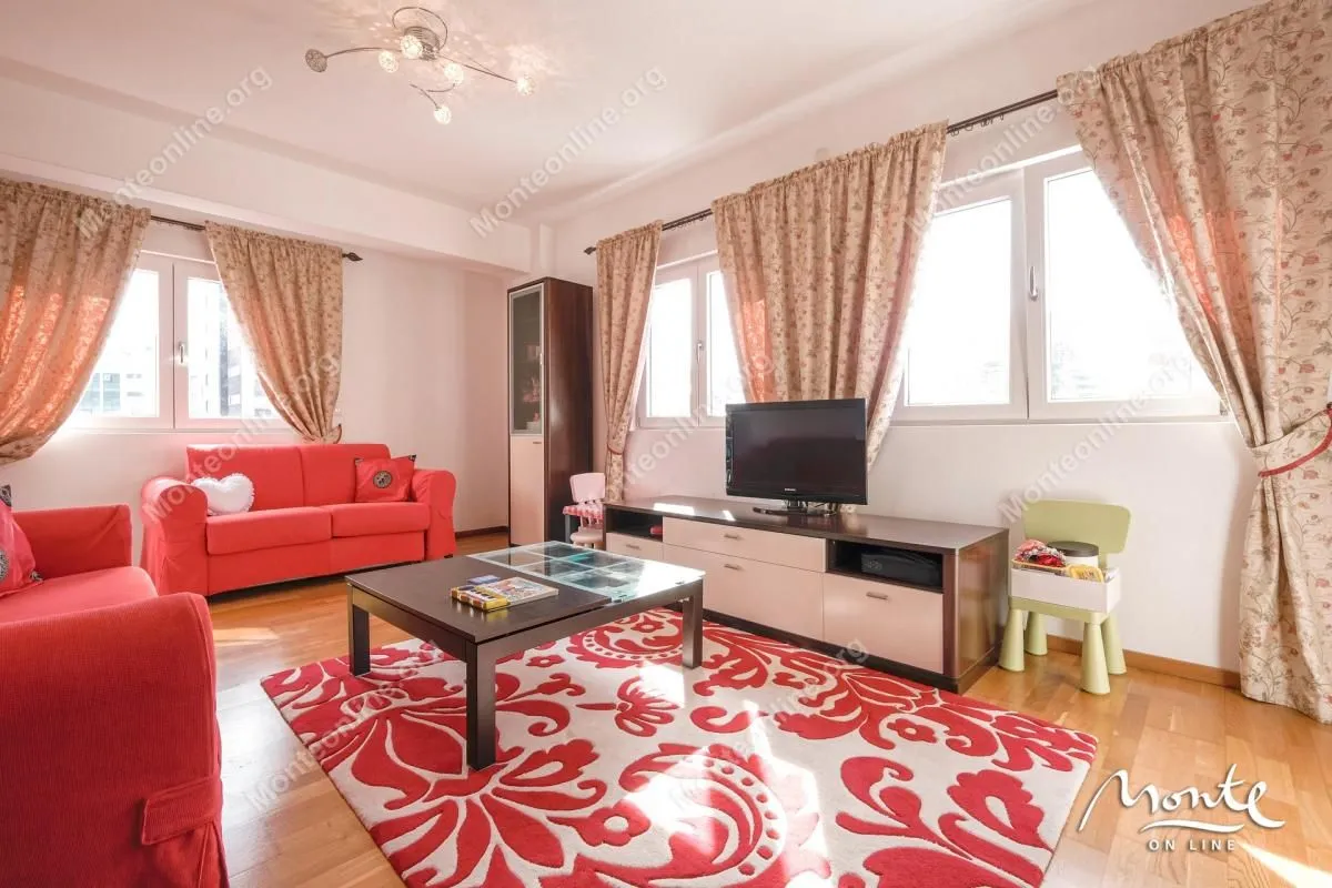 Prodaja, jednosoban stan, 64m², Budva, Crna Gora