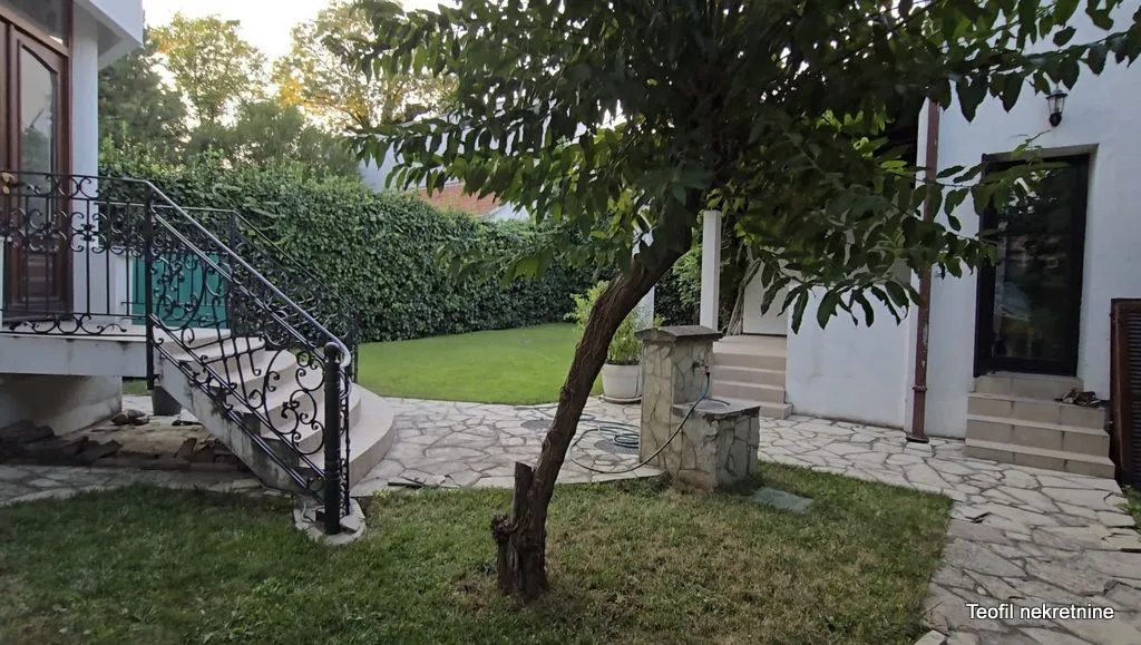 Izdavanje, kuća, 550m², Senjak, Beograd