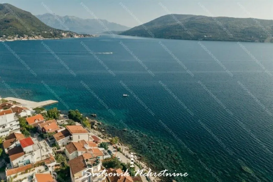Prodaja, dvosoban stan, 180m², Savina, Herceg Novi