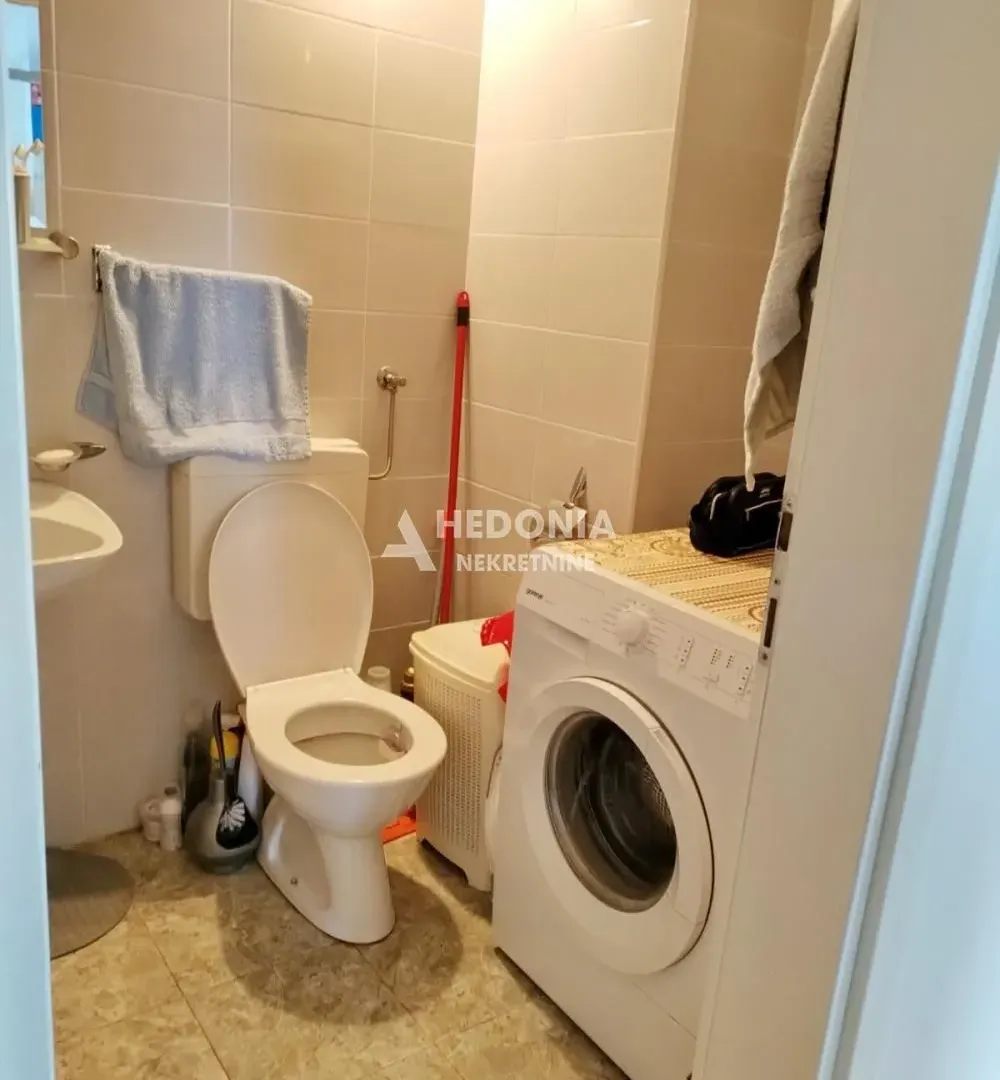 Prodaja, dvosoban stan, 58m², Voždovačka Crkva, Voždovac Sve Podlokacije