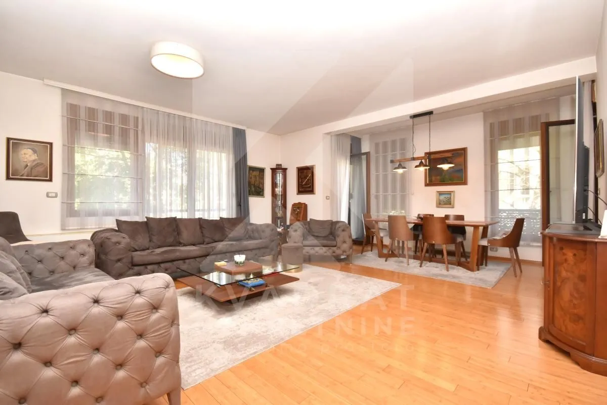 Prodaja, trosoban stan, 141m², Kruševac, Podgorica