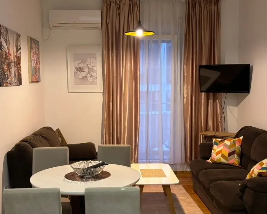 Rent, one bedroom apartment, 50m², Kava, Tivat