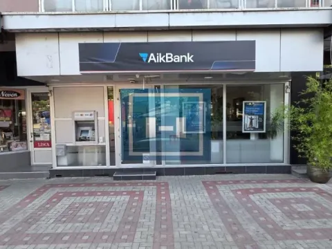 Izdavanje, poslovni prostor, 77m², Centar, Paraćin - image 4