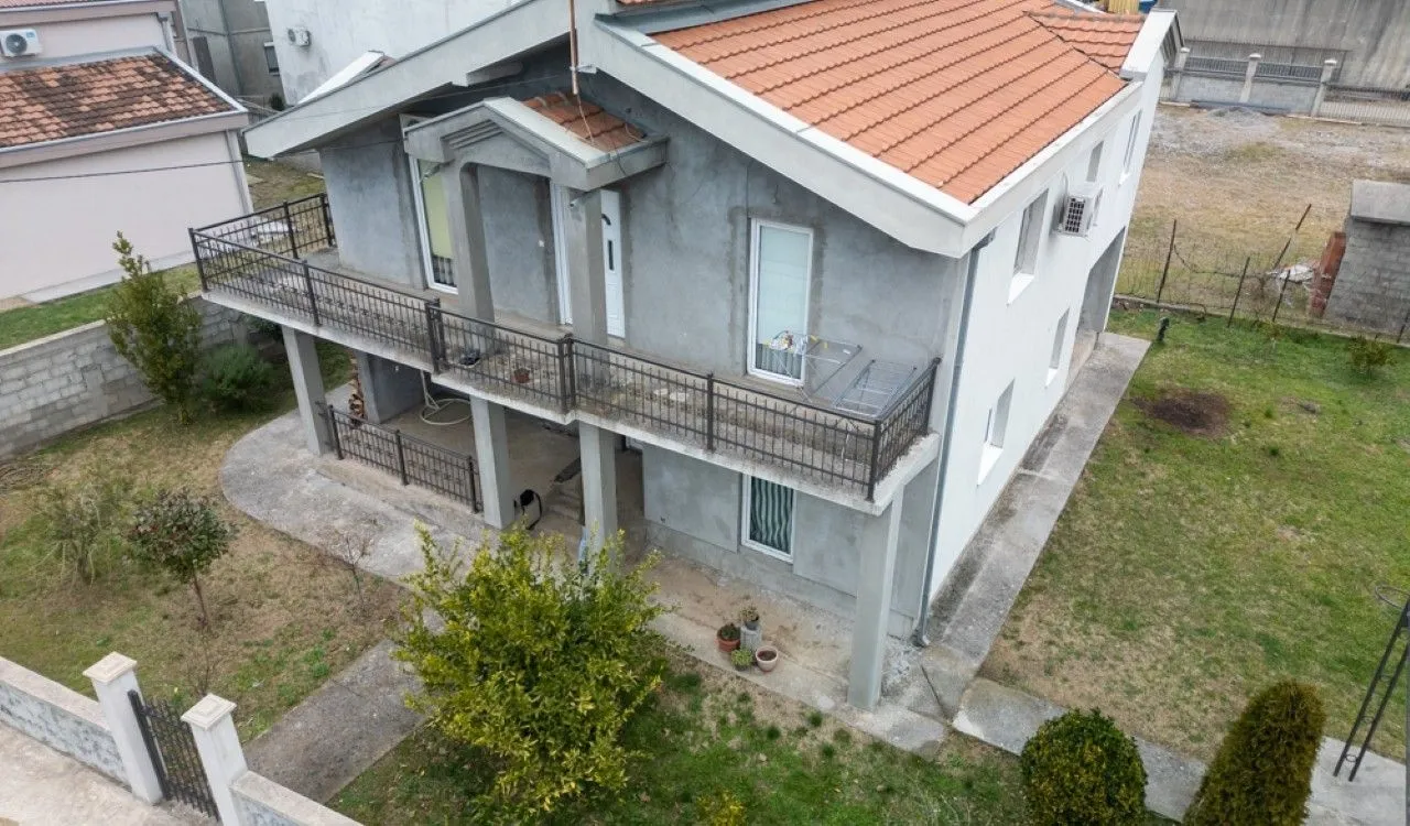 Prodaja, kuća, 258m², Pod Goricom, Podgorica