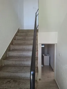 Izdavanje, kuća, 100m², Momišići, Podgorica - image 19