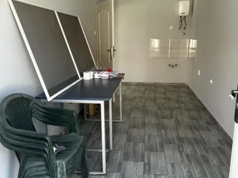 Izdavanje, poslovni prostor, 56m², Čortanovci, Inđija - image 3