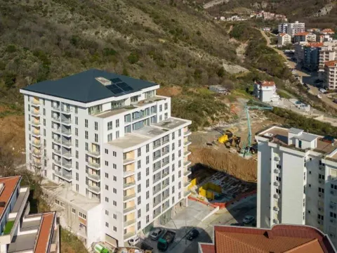 Sale, one bedroom apartment, 45m², Bečići, Budva - image 4