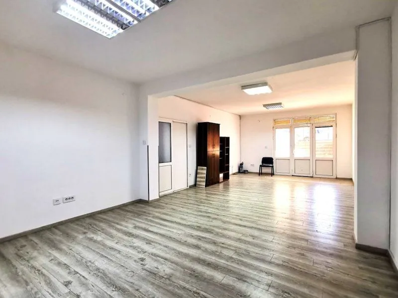 Rent, office space, 200m², Tološka šuma, Podgorica