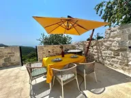 Izdavanje, dvosoban stan, 120m², Kamenovo, Budva - image 1