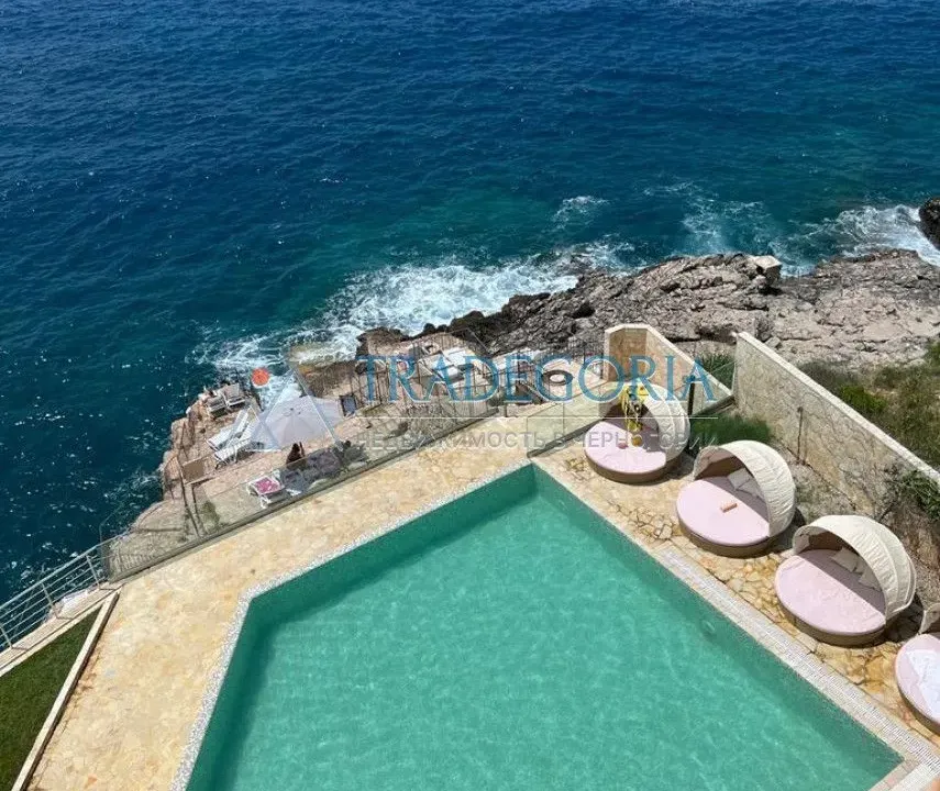 Prodaja, dvosoban stan, 86m², Dobra Voda, Budva