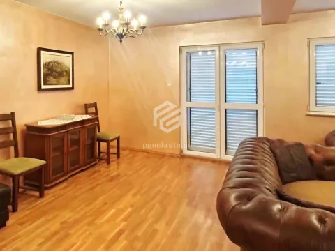 Izdavanje, kuća, 220m², Konik, Podgorica - image 3