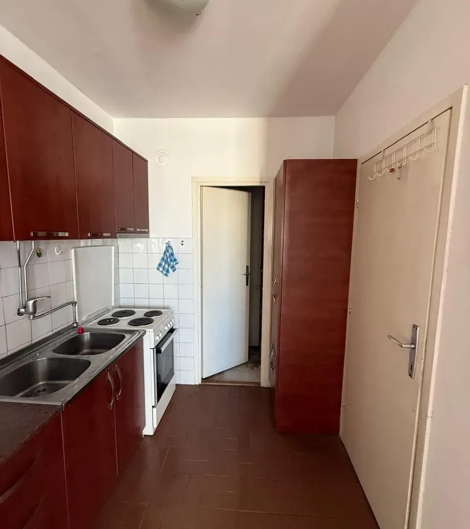 Prodaja, dvosoban stan, 66m², Centar, Bar