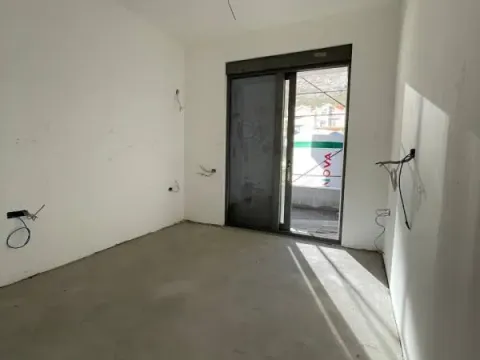 Sale, two bedroom apartment, 75m², Bečići, Budva - image 8