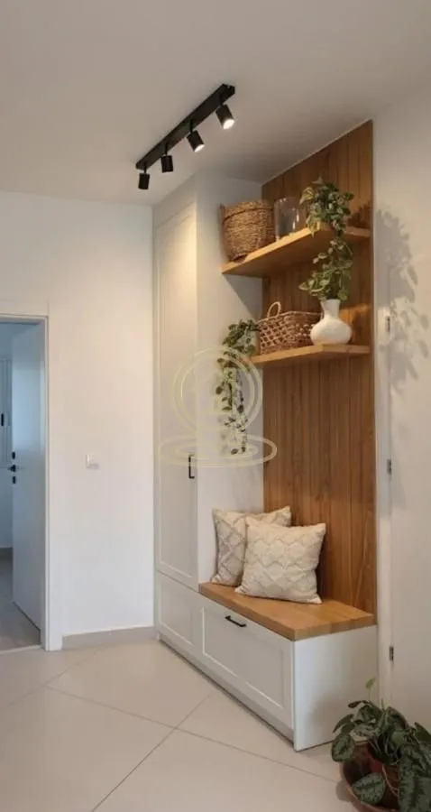 Prodaja, dvosoban stan, 63m², Crveni Pevac, Niš