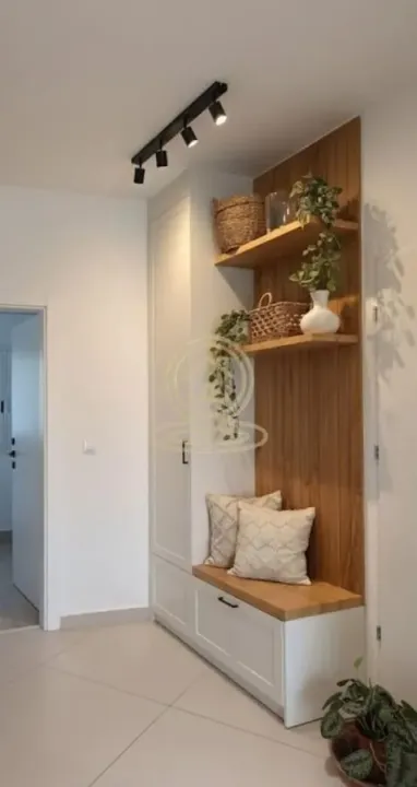 Prodaja, dvosoban stan, 63m², Crveni Pevac, Niš