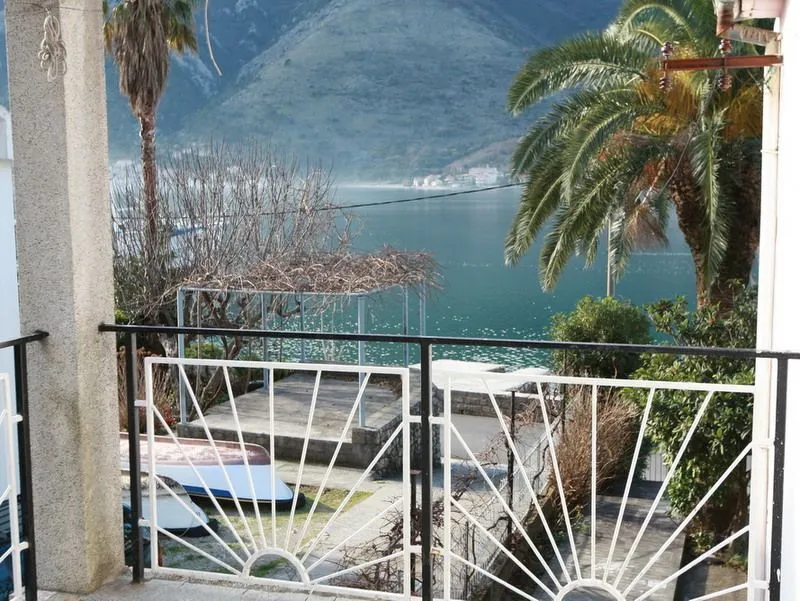 Prodaja, kuća, 220m², Dobrota, Kotor