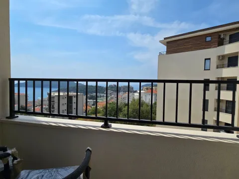 Rent, one bedroom apartment, 41m², Bečići, Budva - image 2