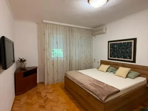 Rent, three bedroom apartment, 95m², Tuški Put, Podgorica - image 5
