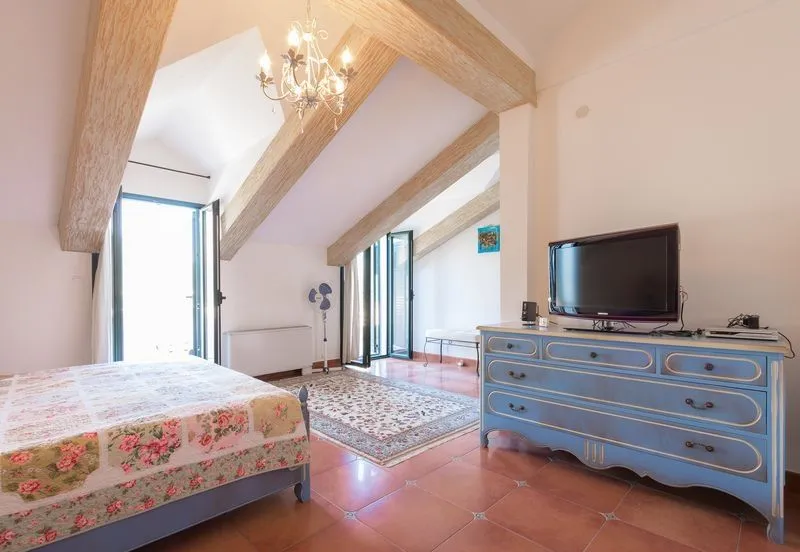 Sale, house, 365m², Dobrota, Kotor