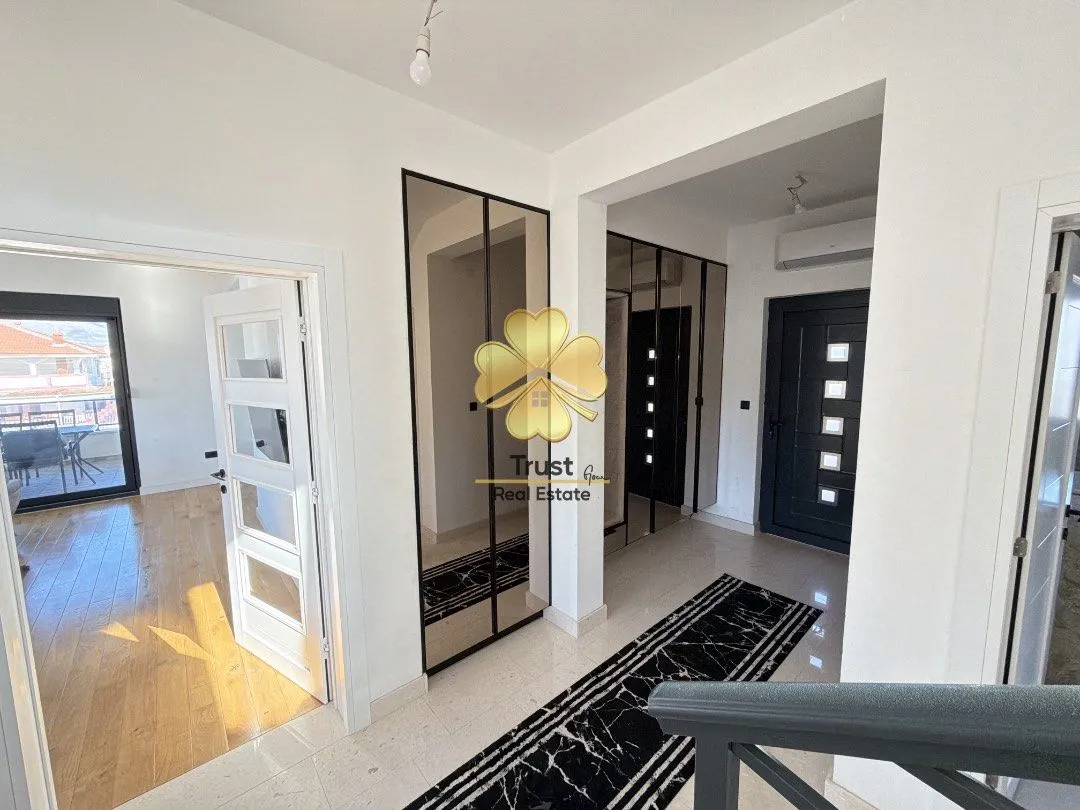 Prodaja, stan, 270m², Gornja Gorica, Podgorica