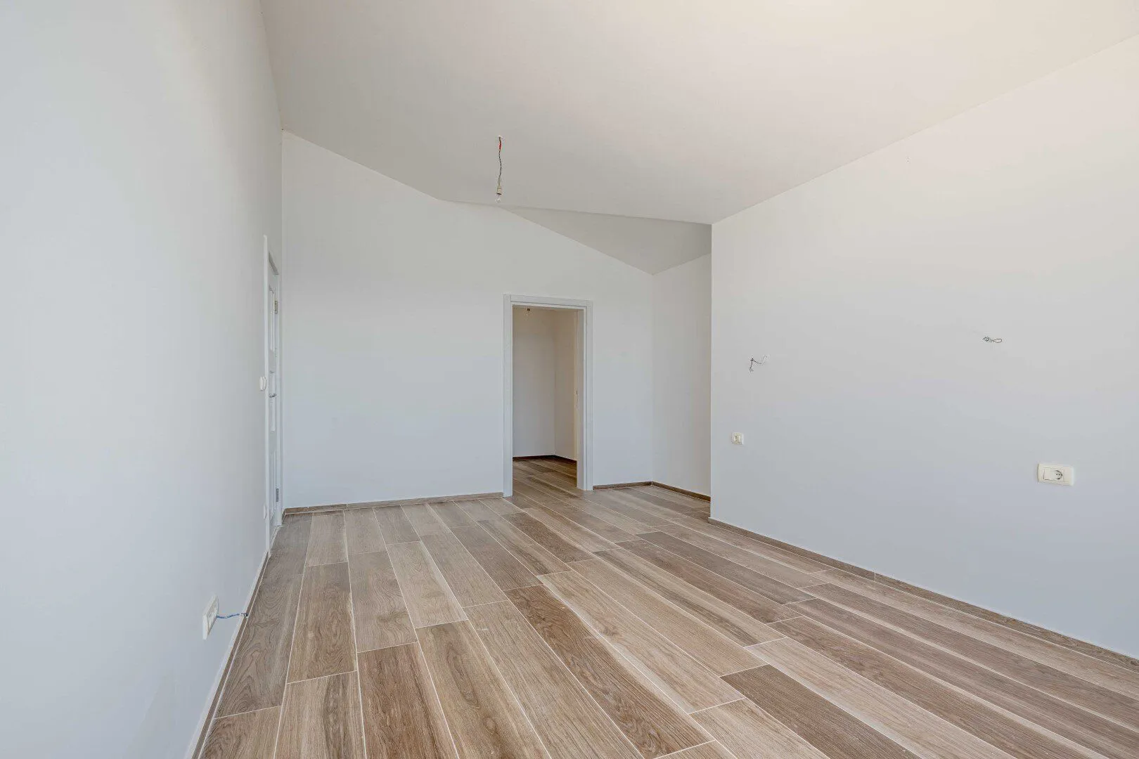 Sale, house, 370m², Utjeha, Bar
